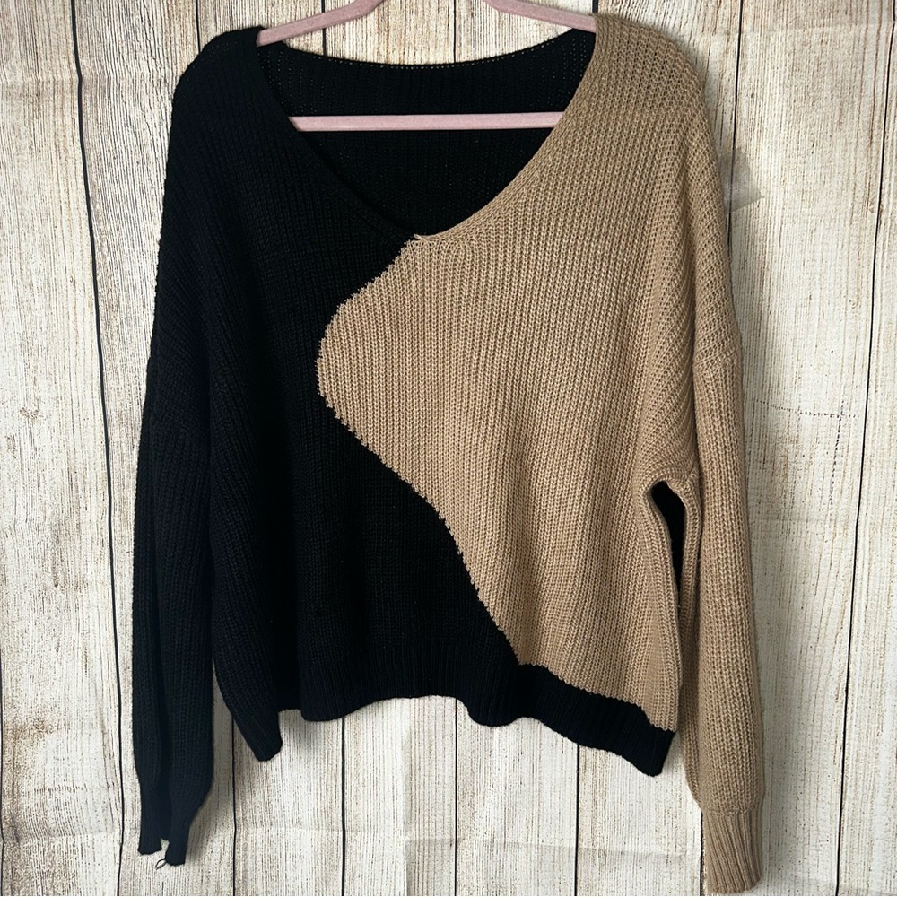 SHEIN Black and Tan V-Neck Sweater